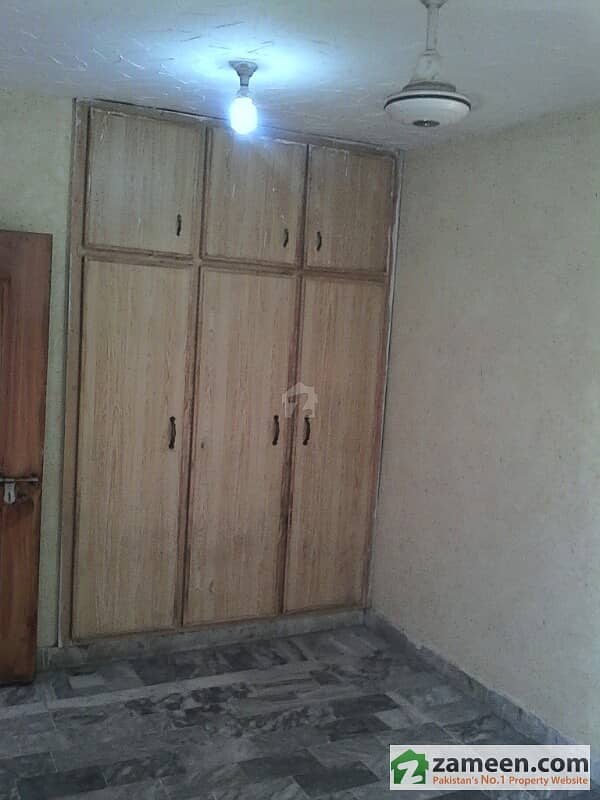 2 Bed Third Floor Apartment Sale And Exchange With Only House Of 4 And 5 Marla