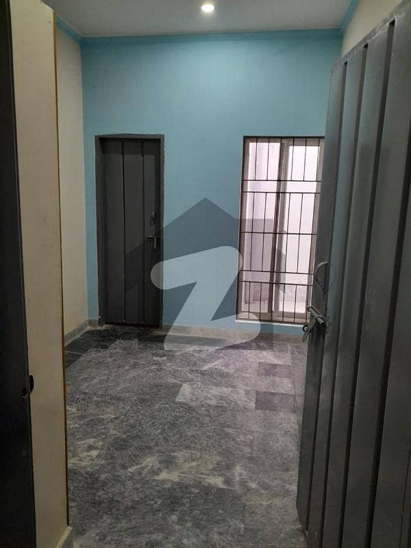 ایل ڈی اے ایوینیو ۔ بلاک سی ایل ڈی اے ایوینیو لاہور میں 7 کمروں کا 6 مرلہ مکان 1.5 کروڑ میں برائے فروخت۔