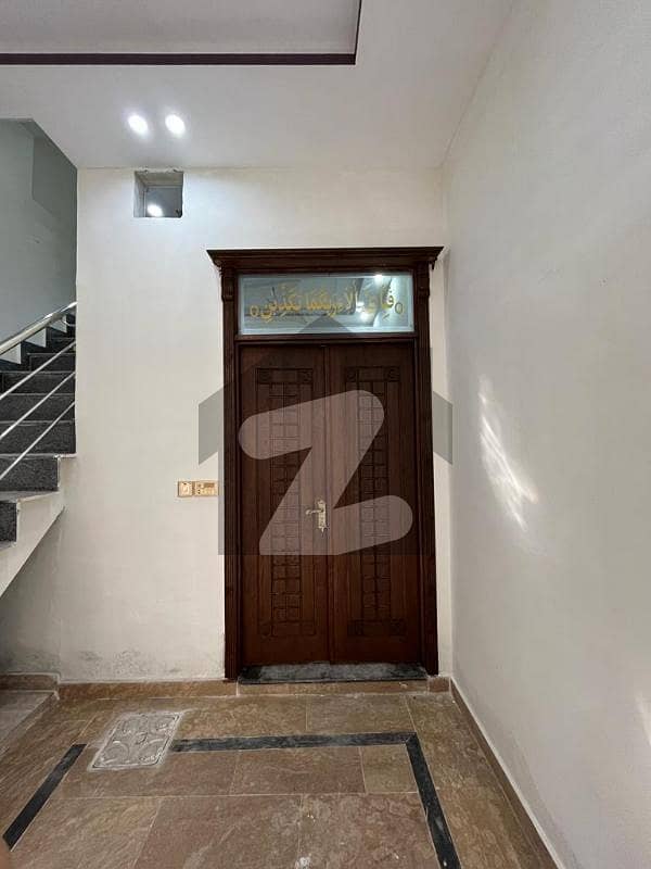 گرین ٹاؤن سیکٹر ڈی 2 لاہور میں 3 کمروں کا 2 مرلہ مکان 90 لاکھ میں برائے فروخت۔