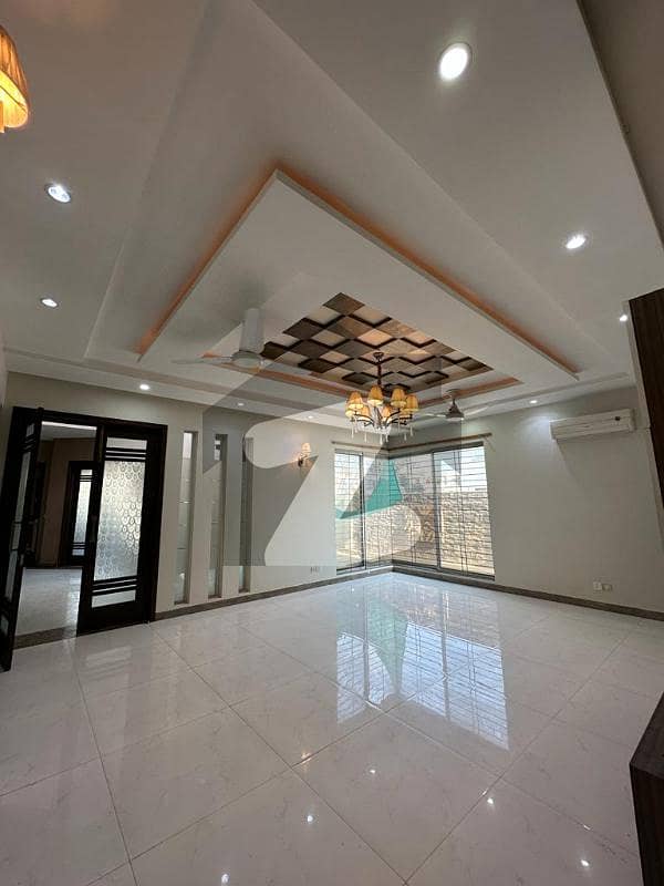 1 Kanal Upper Portion Avalible For Rent DHA Phase 7
