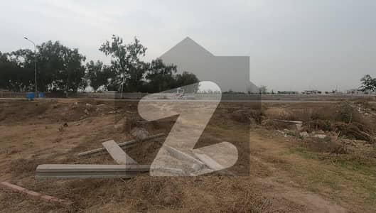 GOLDEN CHANCE TO INVEST CHEAP POSSESSION PLOT URGENT FOR SALE NEAR PARK IN DHA PHASE 8 T BLOCK