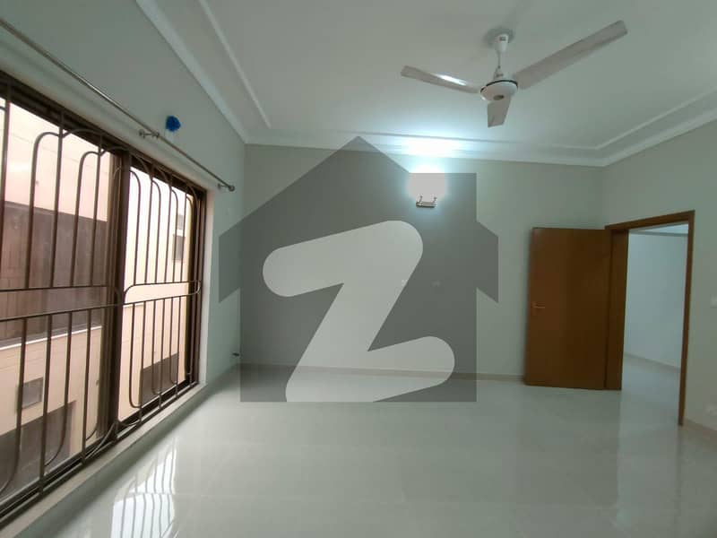 A Stunning House Is Up For Grabs In Chinar Bagh - Rachna Block Lahore