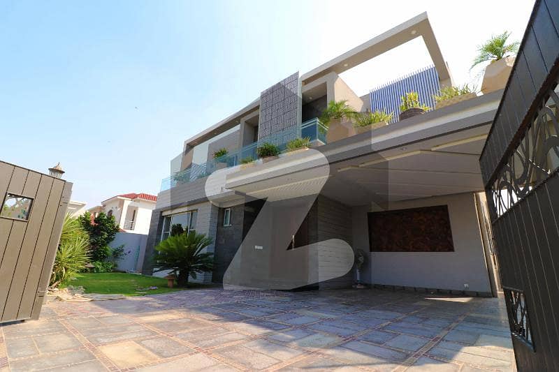 Luxurious Design One Kanal Modern House Available In DHA Phase 9