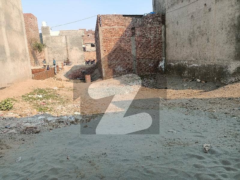 چونگ موہلنوال روڈ لاہور میں 5 مرلہ رہائشی پلاٹ 60 لاکھ میں برائے فروخت۔