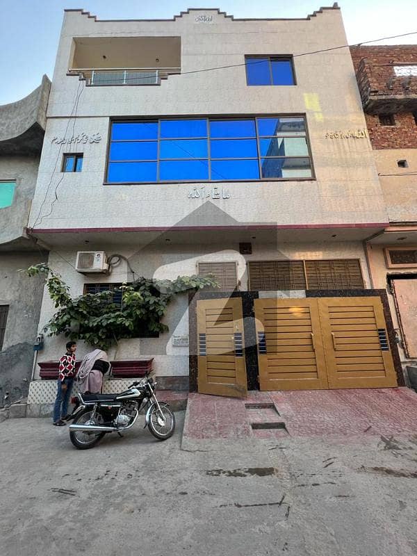 6 Marla House Available For Sale On Prime Location With All Basic Facilities Semi 3 Floor