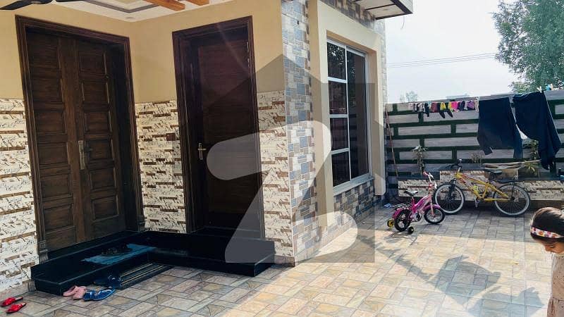 10 Marla Double Unit House For Rent