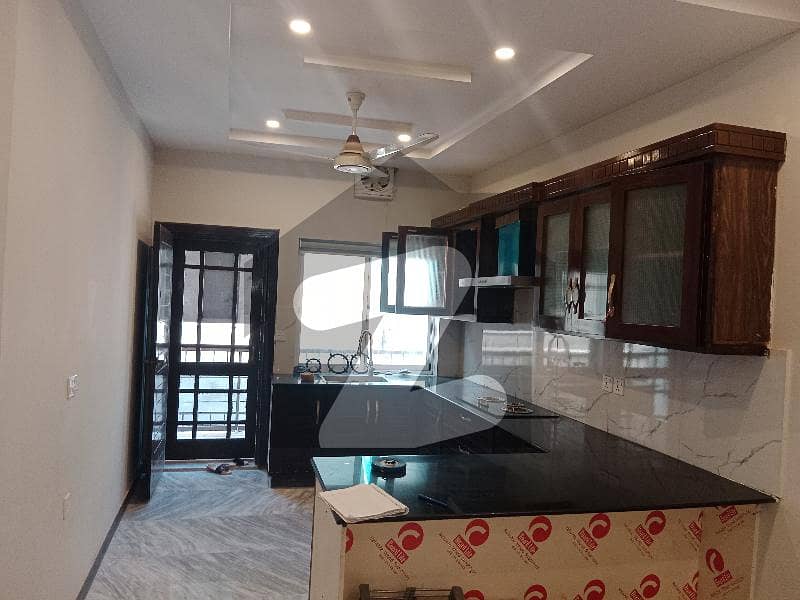 8 Marla Good Location Near To Park Masjid And Market For Rent