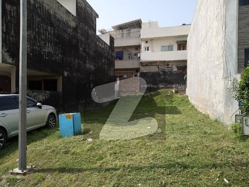 200 Sq Yard Plot Available For Sale In E-11 Multi Professional