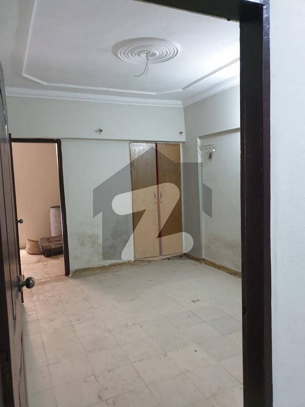 2 Bed Lounge In Ground Floor Near Main Road