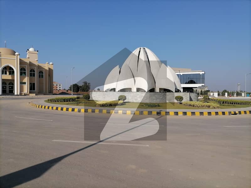 لرحمن گارڈن ایمن آباد سیالکوٹ میں 4 مرلہ کمرشل پلاٹ 80 لاکھ میں برائے فروخت۔