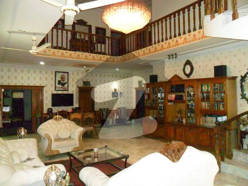 اویسیہ ہاؤسنگ سوسائٹی لاہور میں 7 کمروں کا 2 کنال مکان 15 کروڑ میں برائے فروخت۔