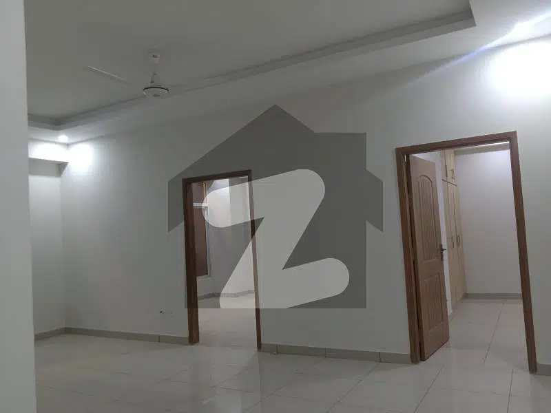 4 BED APARTMENT FOR RENT IN GULBERG GREEN Islamabad