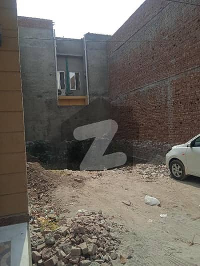 شاداب گارڈن لاہور میں 5 مرلہ رہائشی پلاٹ 80 لاکھ میں برائے فروخت۔