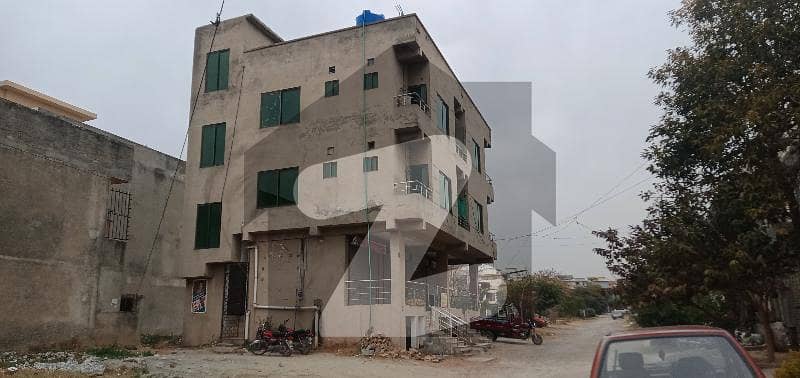 200 Square Feet Flat For Sale In G-15