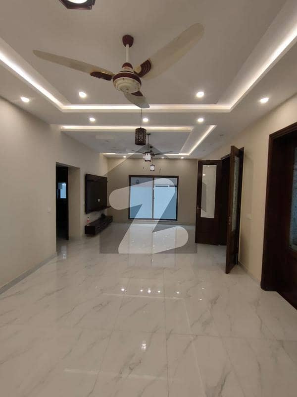 10 Marla House For Rent In Tipu Sultan Block Bahria Town Lahore Bahria