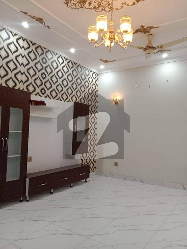 اسٹیٹ لائف ہاؤسنگ سوسائٹی لاہور میں 3 کمروں کا 5 مرلہ مکان 65 ہزار میں کرایہ پر دستیاب ہے۔