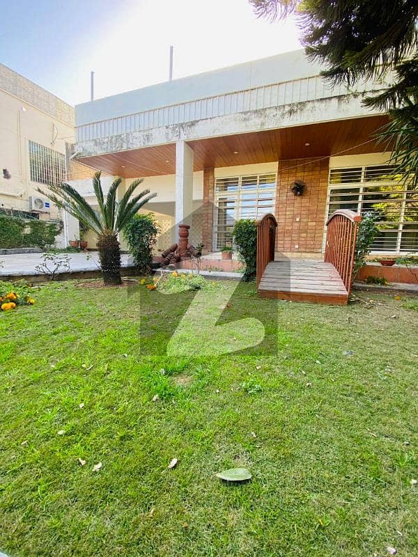 Luxurious House On Extremely Prime Location Available For Rent In