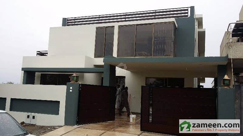 House No 24 Street No 4 In Sector A Dha Phase 1 For Urgent Sale