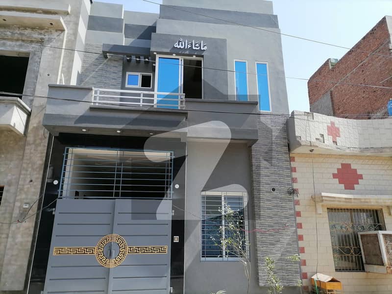 گرین ٹاؤن فیصل آباد میں 4 مرلہ مکان 1.1 کروڑ میں برائے فروخت۔