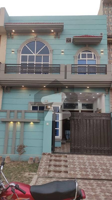 A 4 Marla House For Sale At Prime Location In Central Park Housing Scheme Block B