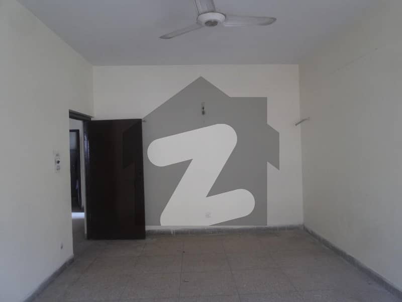 6 Marla House For sale In Gulberg Town