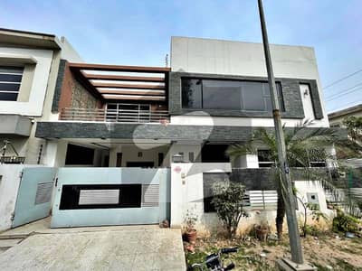 9 Marla Owner Build Modern Bungalow For Sale In Phase 5