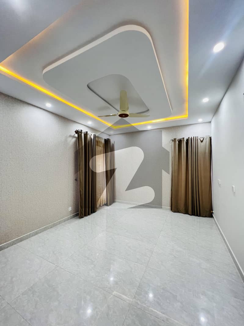 Ideally Eye Catching One Kanal Upper Portion For Rent In Dha Defence Phase 2