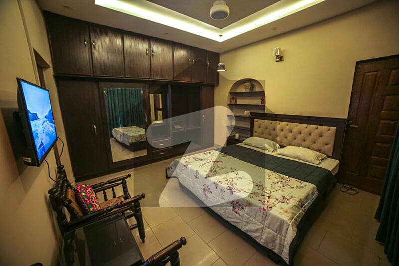 شادمان 2 شادمان لاہور میں 8 کمروں کا 1 کنال مکان 4 لاکھ میں کرایہ پر دستیاب ہے۔
