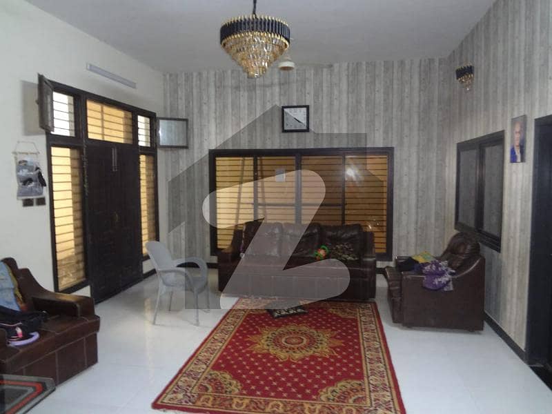 عبداللہ گارڈن حیدر آباد میں 3 کمروں کا 8 مرلہ مکان 1.8 کروڑ میں برائے فروخت۔