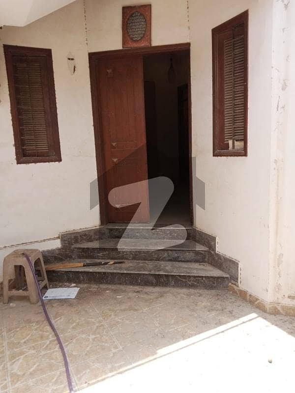 ڈی ایچ اے فیز 7 ایکسٹینشن ڈی ایچ اے ڈیفینس,کراچی میں 4 کمروں کا 5 مرلہ مکان 4.2 کروڑ میں برائے فروخت۔