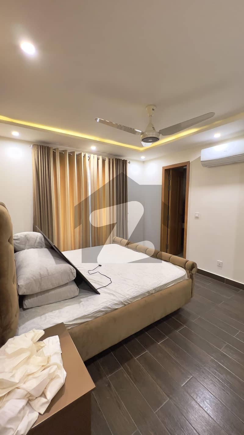 شاہ جمال لاہور میں 2 کمروں کا 4 مرلہ فلیٹ 1.89 کروڑ میں برائے فروخت۔