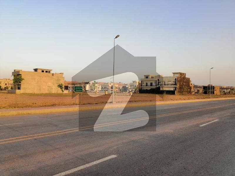 For Sale 10 Marla Plot Block I Phase 8 Bahria Town Back Open Heighted Location