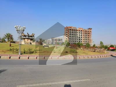Urgent Sale Shop ( 472 sq ft ) In Business District Boulevard Bahria Phase 8 Rwp