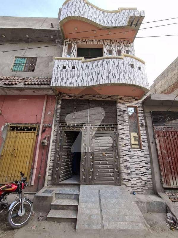 نشتر کالونی لاہور میں 2 کمروں کا 2 مرلہ مکان 42 لاکھ میں برائے فروخت۔