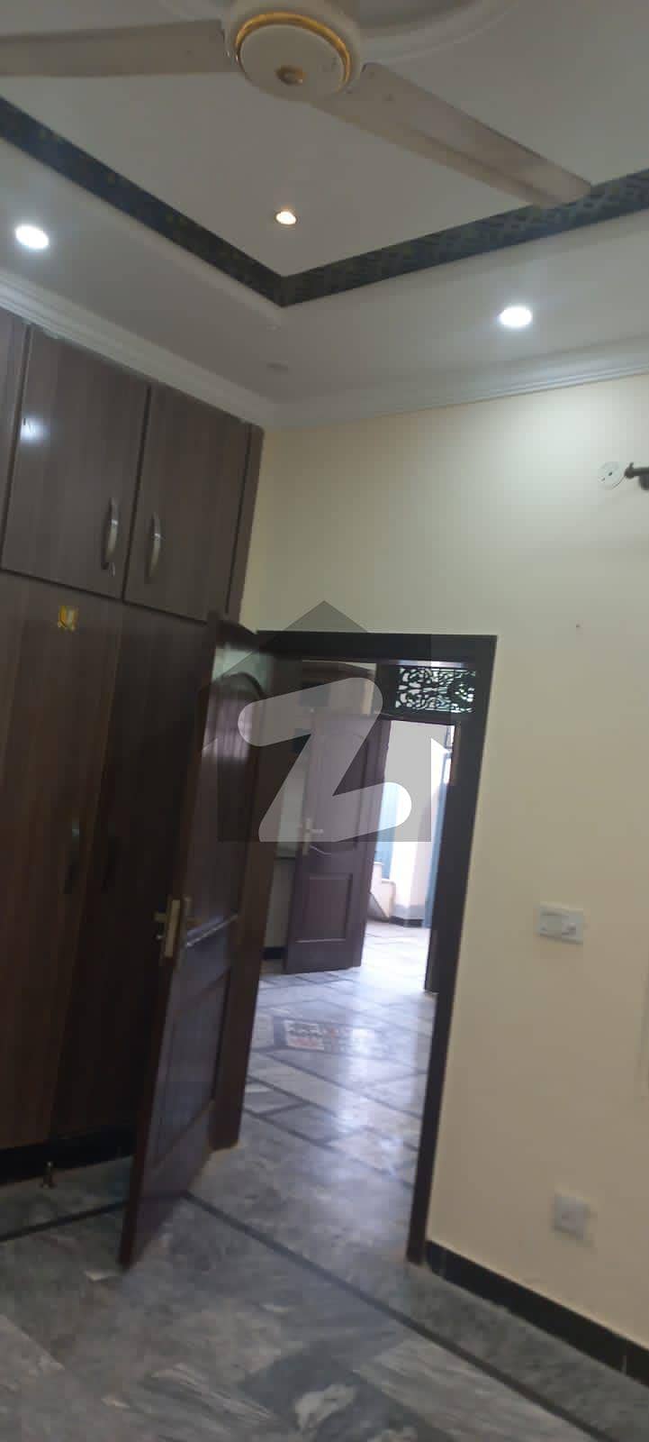 ڈی - 14 اسلام آباد میں 4 کمروں کا 5 مرلہ مکان 75 لاکھ میں برائے فروخت۔