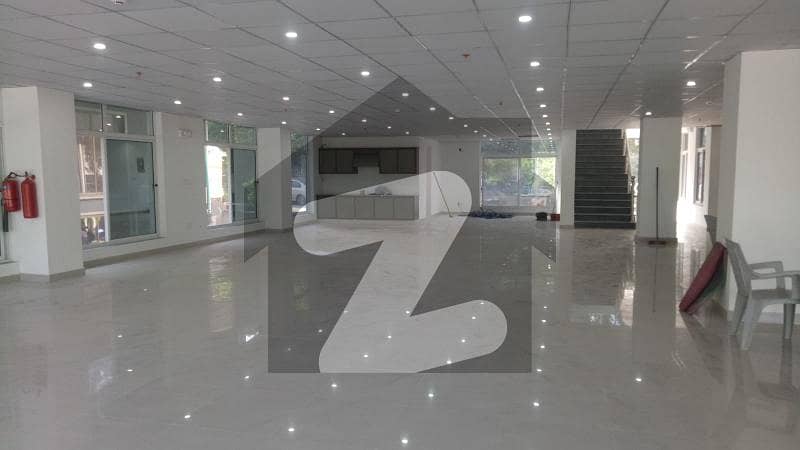 ای ۔ 11 اسلام آباد میں 17 مرلہ دفتر 7.0 لاکھ میں کرایہ پر دستیاب ہے۔