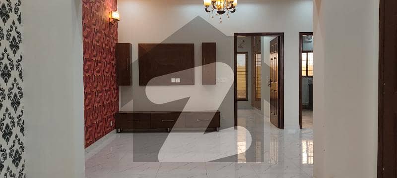بینکرز کوآپریٹو ہاؤسنگ سوسائٹی لاہور میں 3 کمروں کا 5 مرلہ مکان 65.0 ہزار میں کرایہ پر دستیاب ہے۔