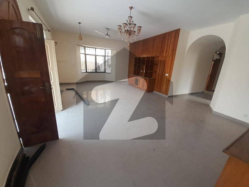 F11 Prime Location 6 Beds House For Rent