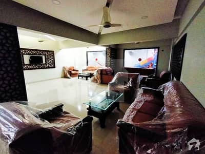جمشید کوارٹرز جمشید ٹاؤن کراچی میں 2 کمروں کا 4 مرلہ فلیٹ 1.4 کروڑ میں برائے فروخت۔