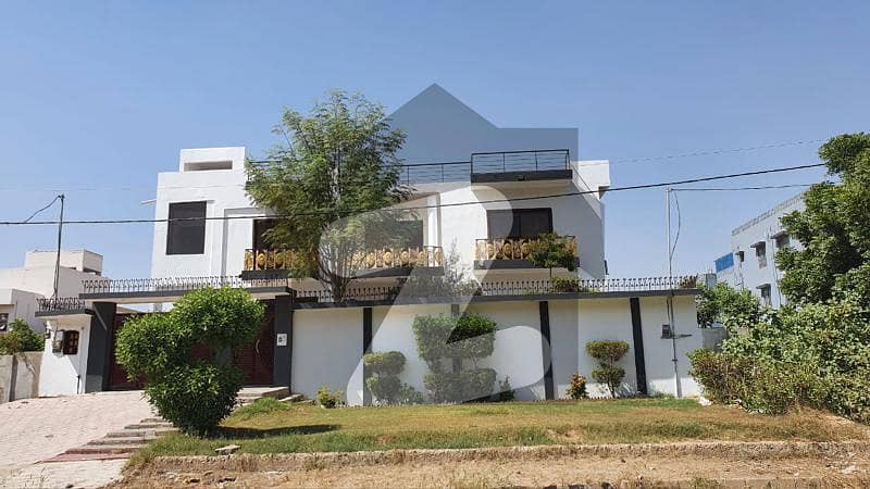 گلشنِ معمار - سیکٹر ڈبلیو گلشنِ معمار گداپ ٹاؤن کراچی میں 6 کمروں کا 1.2 کنال مکان 63 ہزار میں کرایہ پر دستیاب ہے۔