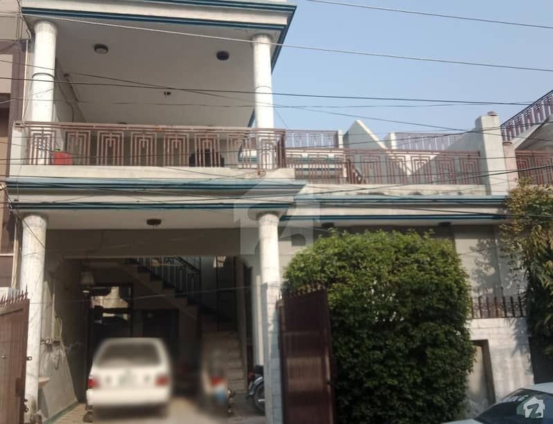 10 Marla House Available For Sale In Allama Iqbal Town, Lahore