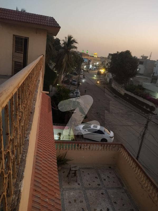 ناظم آباد کراچی میں 17 مرلہ مکان 6 کروڑ میں برائے فروخت۔