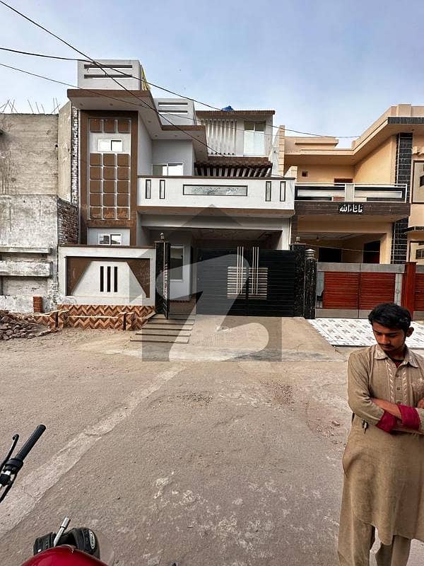 1350 Square Feet House In Model Town Is Best Option