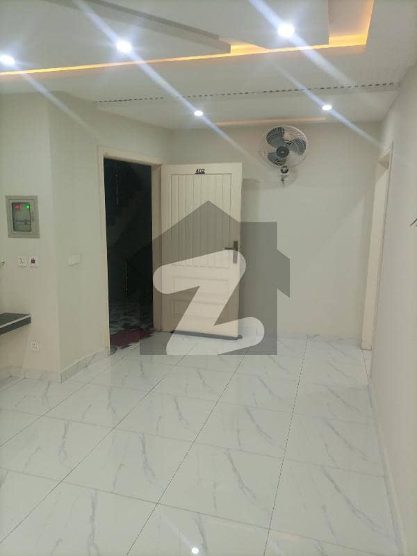 1 BED FULLY LUXURY SEMI FURNISH IDEAL LOCATION EXCELLENT FLAT FOR RENT IN BAHRIA TOWN LAHORE