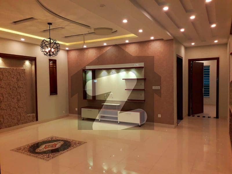 12 Marla Full Independent Portion Available For Rent in Bahria town phase 8