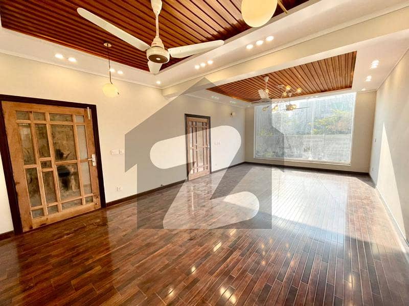 Kanal Beautiful Modern House On Prime Location At Dha 2