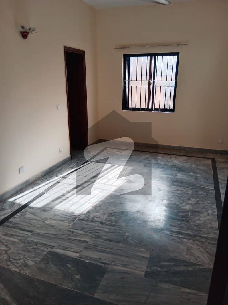 2700 Square Feet Upper Portion In Dha Phase 4 For Rent