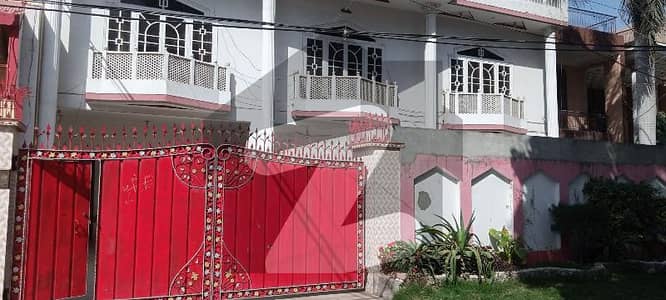 1 Kanal Semi Commercial Solid Bungalow Available For Urgent Sale