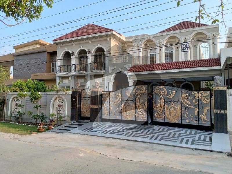 واپڈا ٹاؤن ایکسٹینشن واپڈا ٹاؤن لاہور میں 7 کمروں کا 1 کنال مکان 6 کروڑ میں برائے فروخت۔