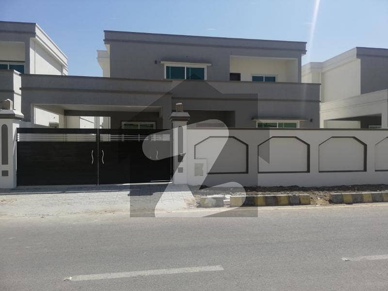 فالکن کمپلیکس نیوملیر ملیر,کراچی میں 5 کمروں کا 1 کنال مکان 9.75 کروڑ میں برائے فروخت۔